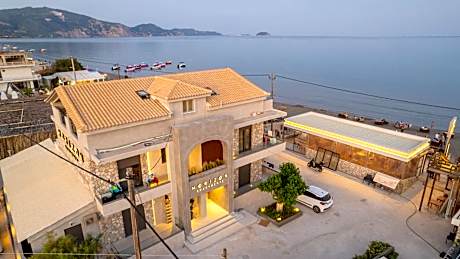 Horizon Apartments - Beachfront Luxury, by ZanteWize