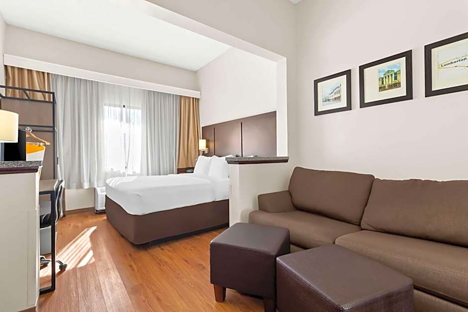 Comfort Suites Lumberton