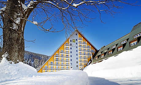 Pinia Hotel & Resort