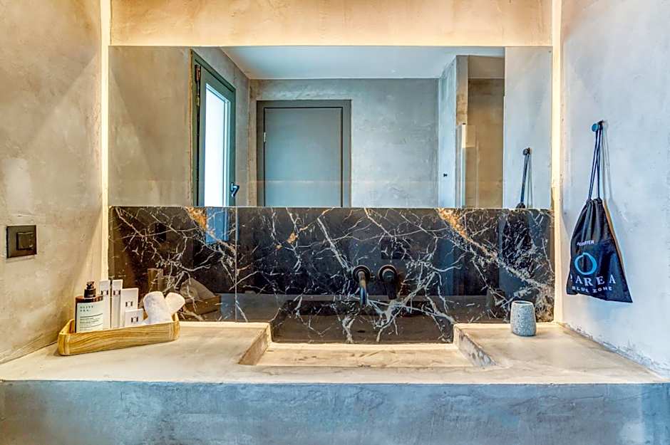 PAREA Blue Zone - Adults Only