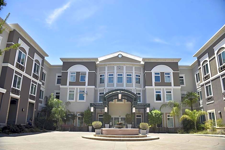 Holiday Inn Express Windsor Sonoma Wine Country By IHG