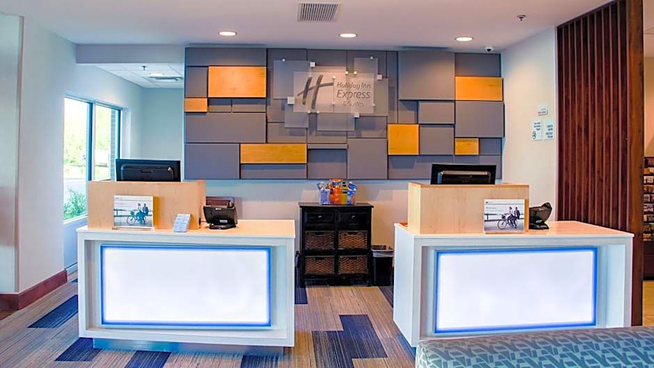 Holiday Inn Express & Suites Danville By IHG