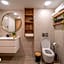 Sea side "Sunflower" apartment - by Rently