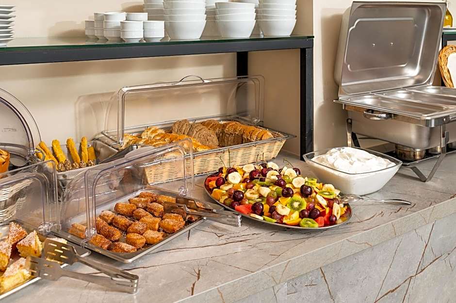 Glaros Hotel Apartment