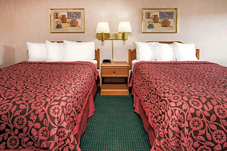 2 Double Beds Non-Smoking