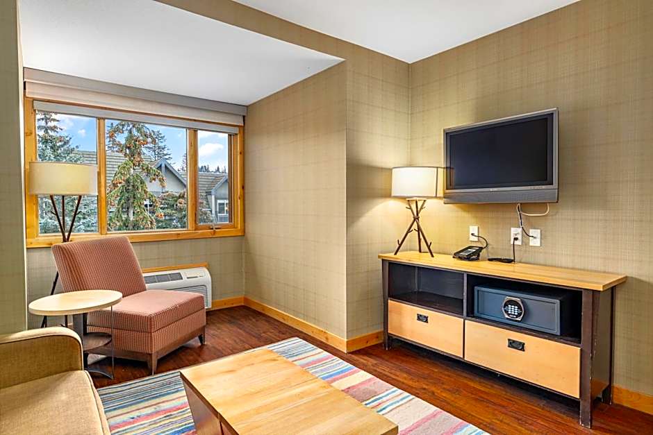 Fox Hotel And Suites