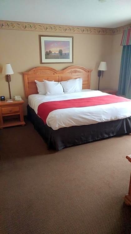 Country Inn & Suites by Radisson, Waterloo, IA