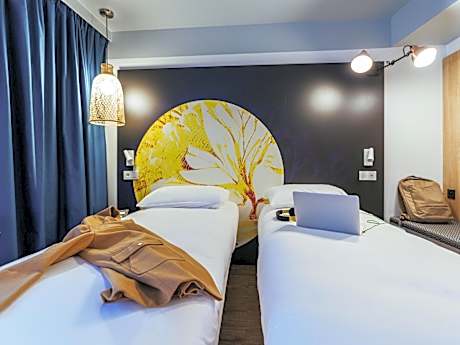 Standard Room with Two Single Beds