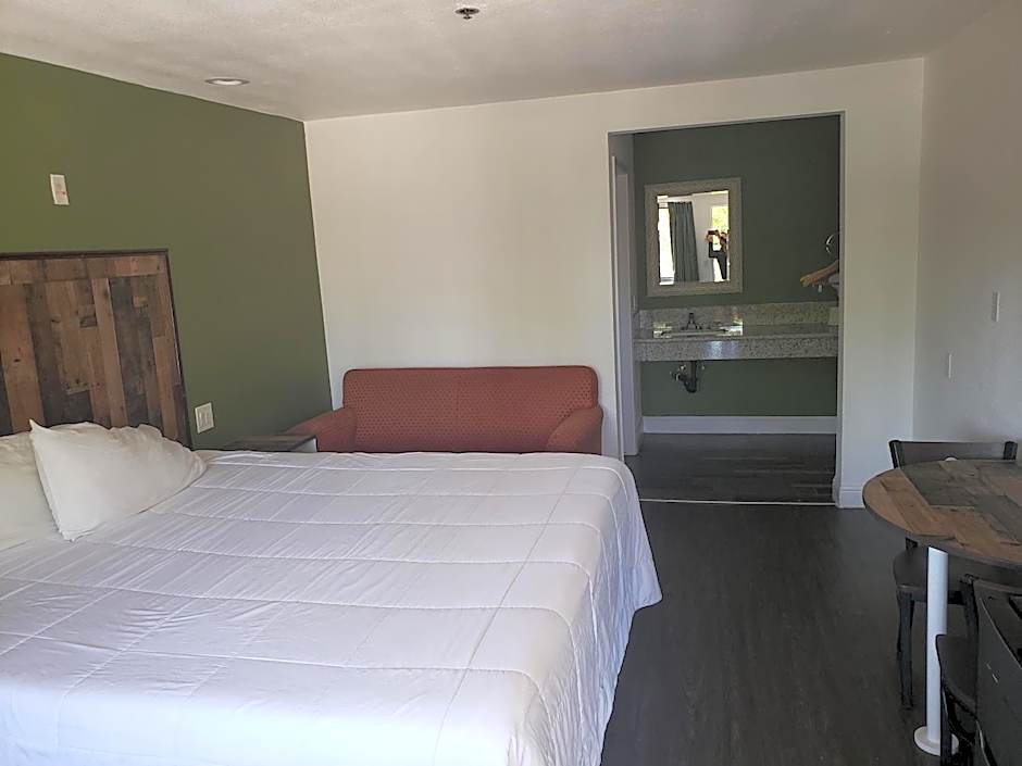 University Inn Fresno