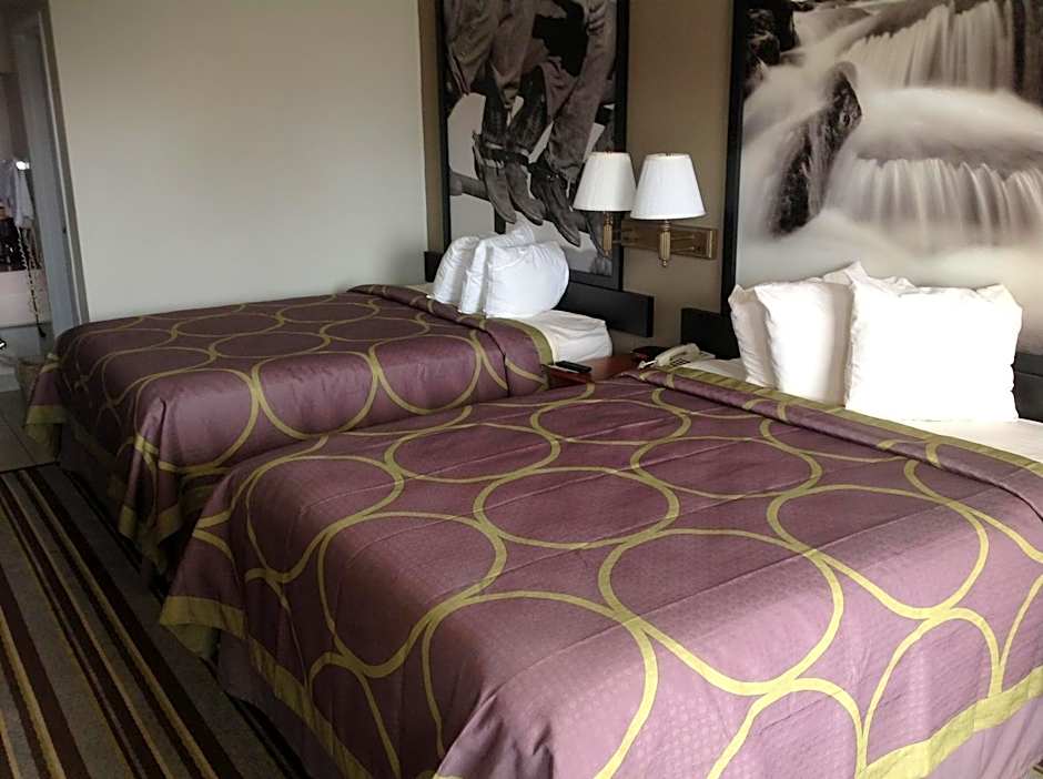 Super 8 by Wyndham Longview/North