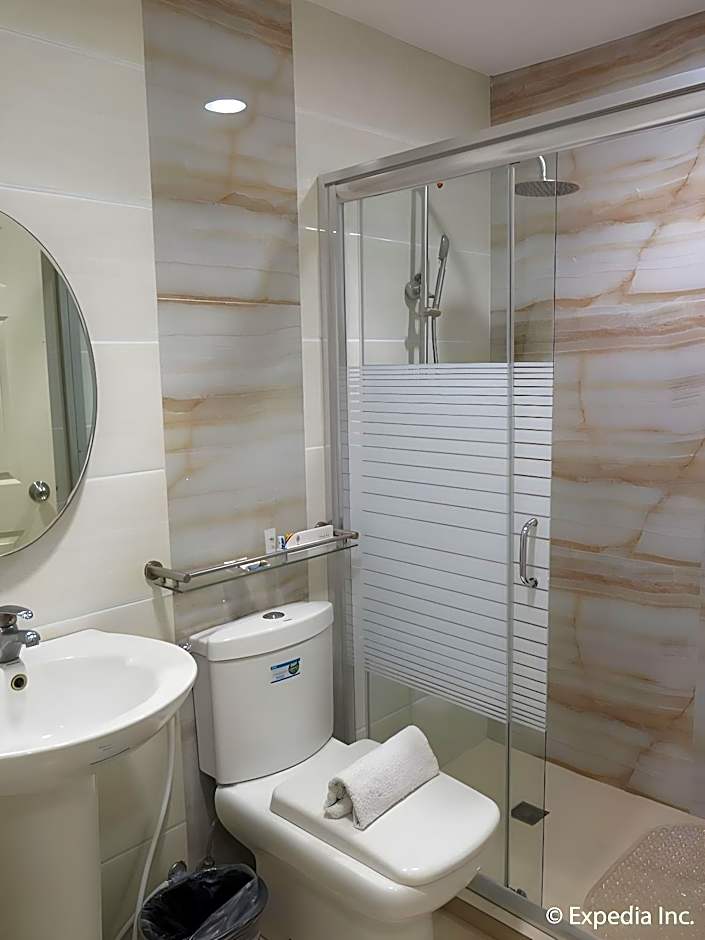 Dreamwave Hotel Lemery