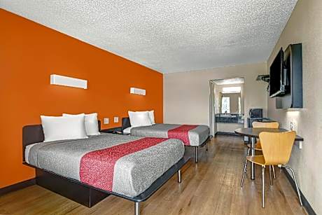 2 Full Beds | Smoking, Micfridge