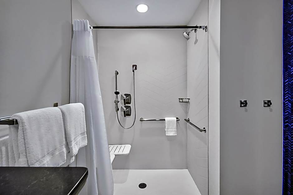 Fairfield Inn & Suites by Marriott Orlando Flamingo Crossing/Western Entrance