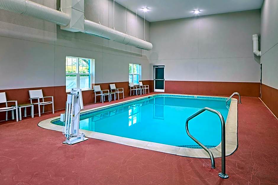 City Express by Marriott Louisville Southeast
