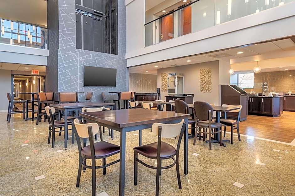Drury Inn & Suites Atlanta Airport