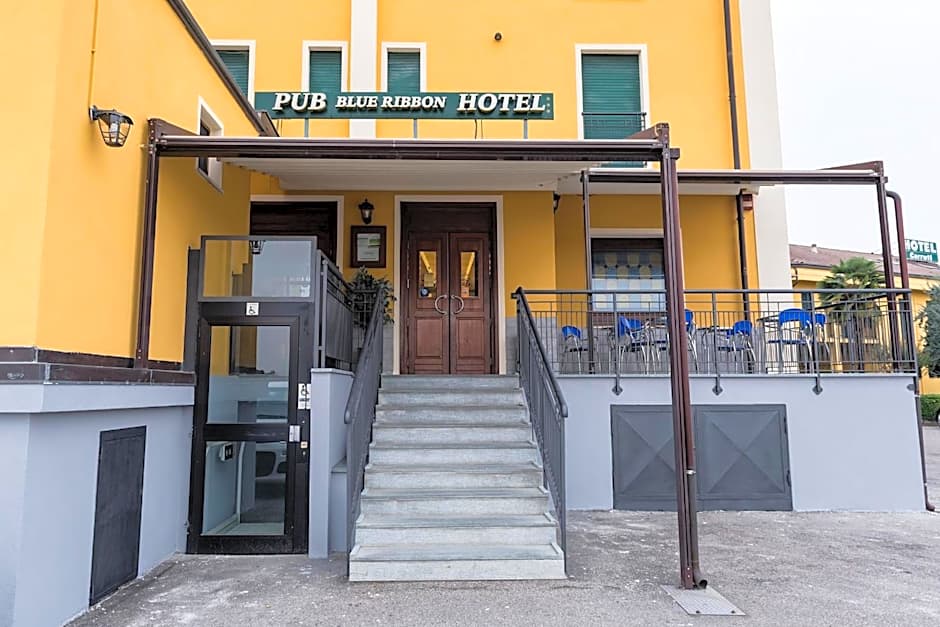 Hotel Blue Ribbon