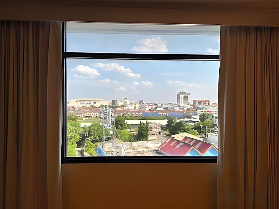 Grand Phranakhon Hotel