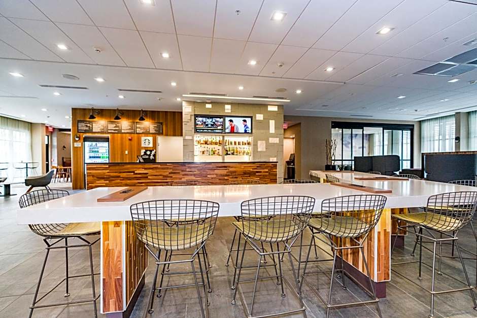 Courtyard by Marriott West Springfield