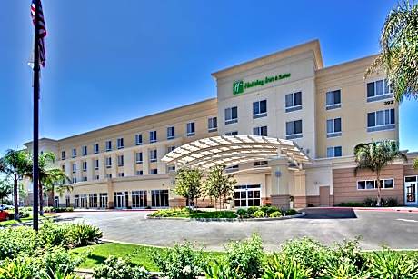 Holiday Inn Hotel & Suites Bakersfield By IHG