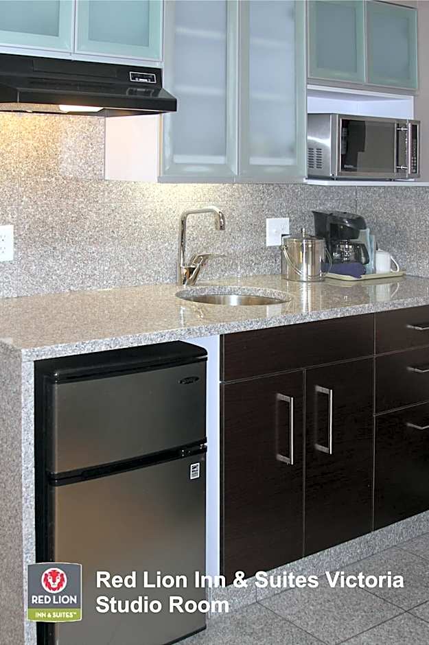 Red Lion Inn and Suites Victoria