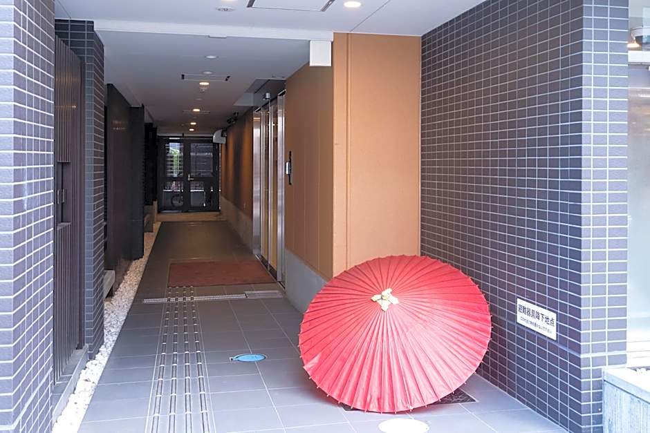 Marutamachi Crystal Hotel