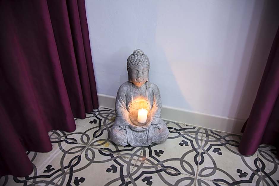 VILLA ADELAIDE SUITE & ROOM