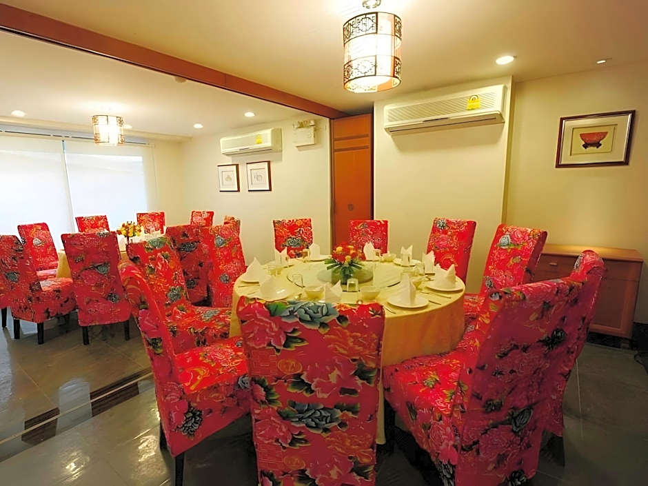 Bonito Chinos Hotel