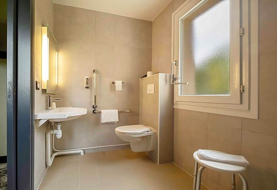 B&B HOTEL Niort Sud Venise Verte