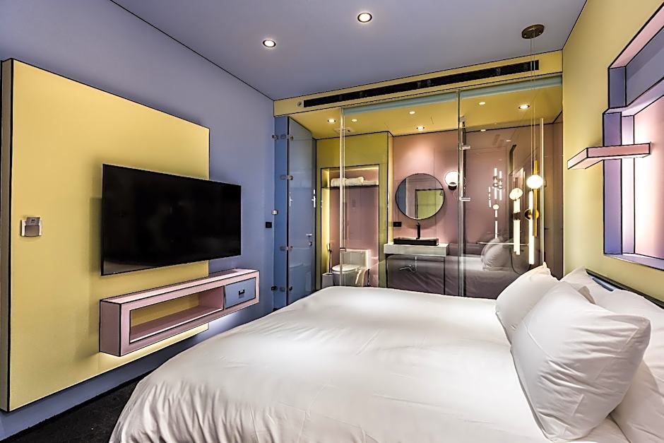 Photo 1 of 8 of Framed Room with Double Bed