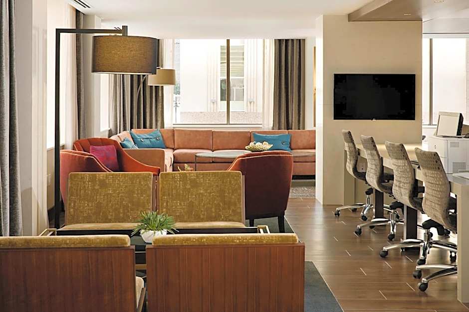 Hampton Inn & Suites Dallas / Downtown