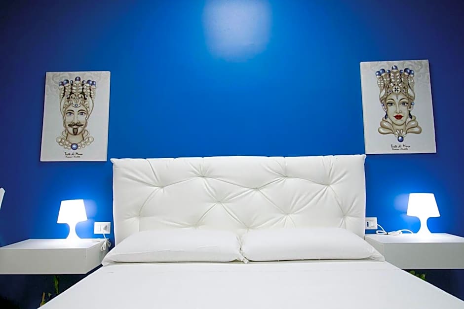 Royal Playa Suite and Apartament -private parking- self chek out