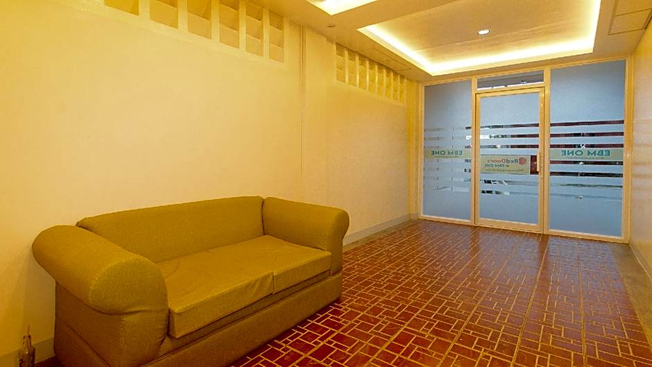 RedDoorz @ EBM One Building