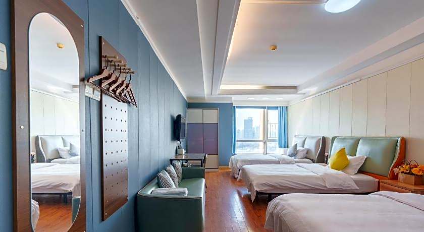 Sunny Apartment Of Grand Continental