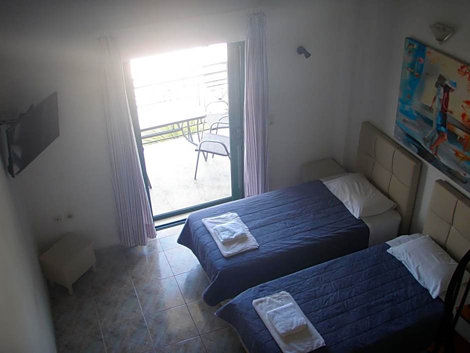 UMBRELLA BEACH APARTMENTs