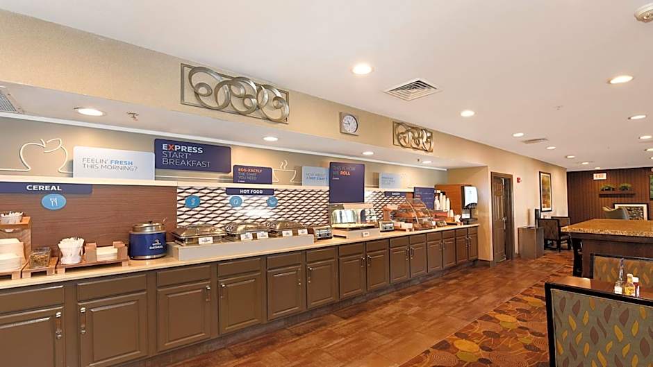 Holiday Inn Express Hotel & Suites Chicago-Deerfield/Lincolnshire By IHG