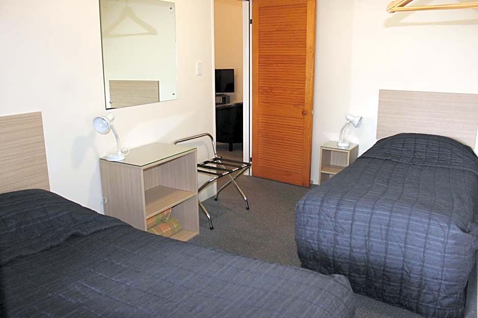 Captains Quarters Motor Inn