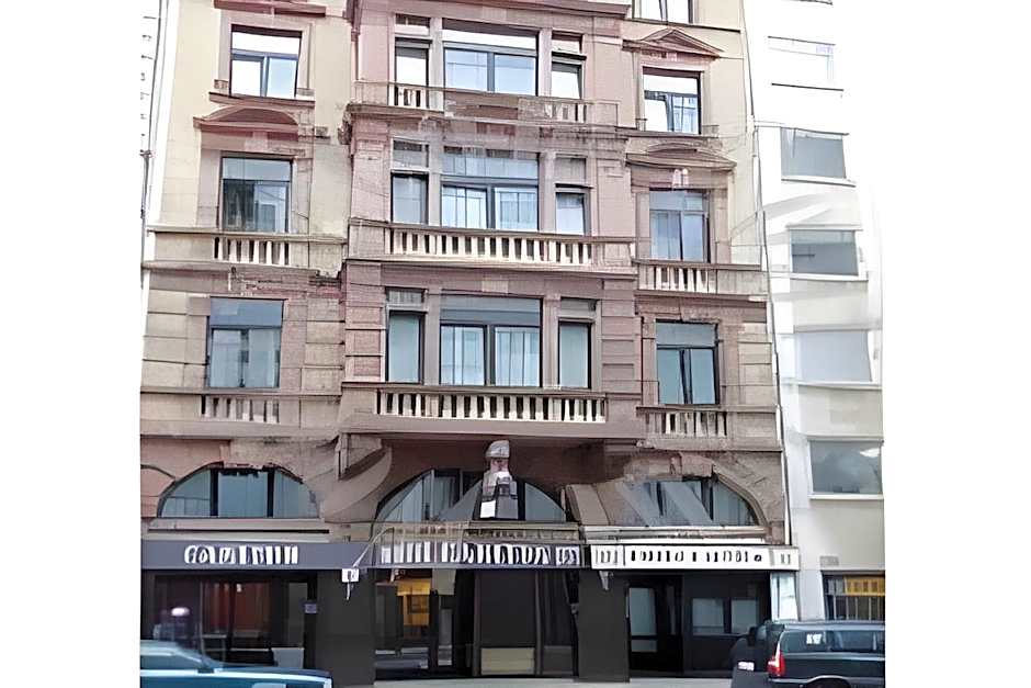 Carlton Hotel