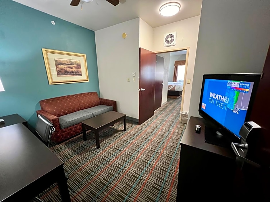 Quality Inn & Suites Near University