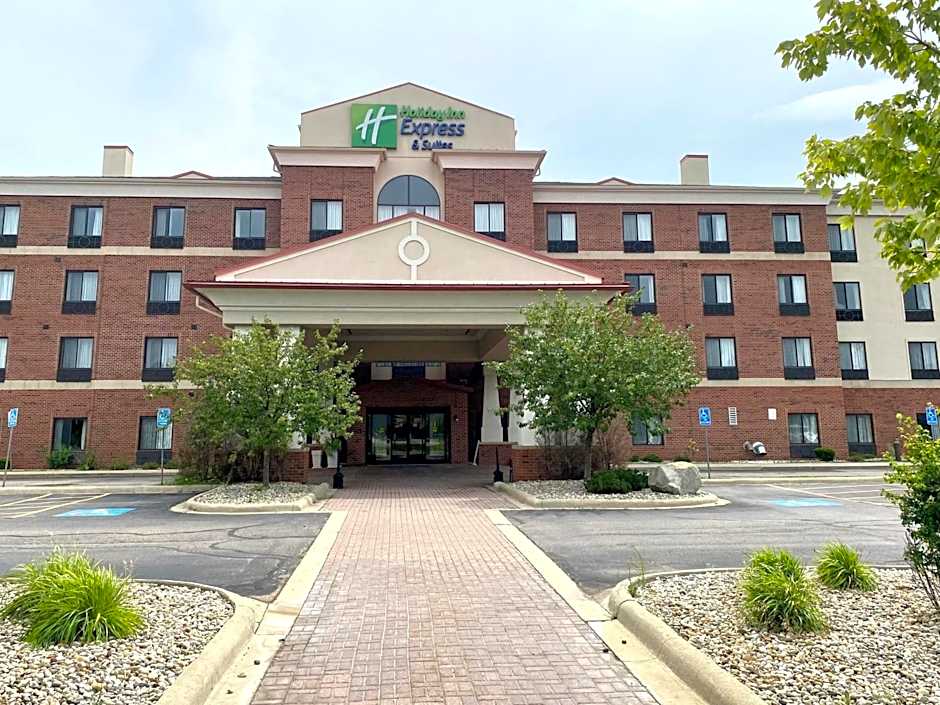 Holiday Inn Express and Suites Detroit North-Troy By IHG