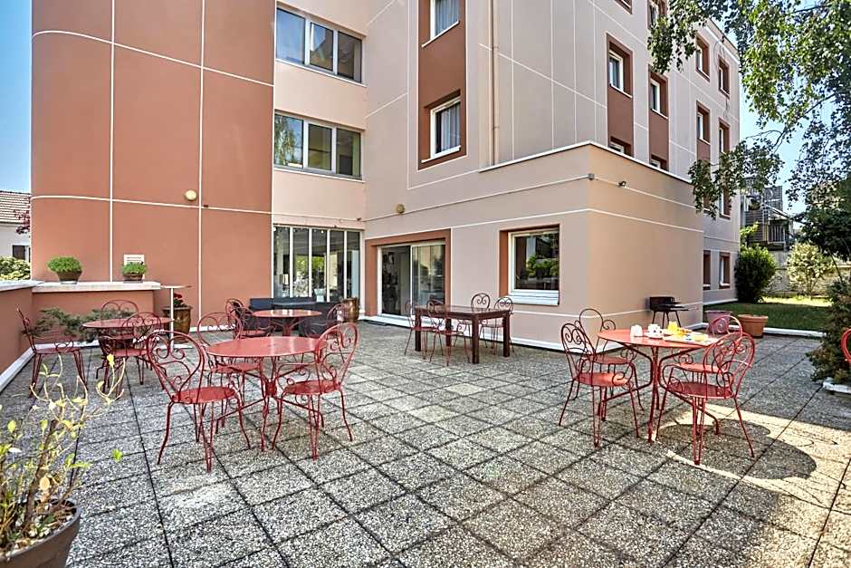 Hôtel Cinépole 3 étoiles Joinville le Pont