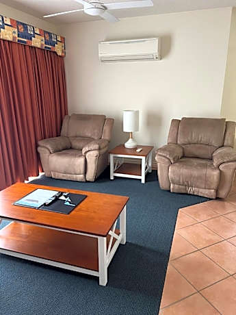 One Queen Ground Floor Apartment