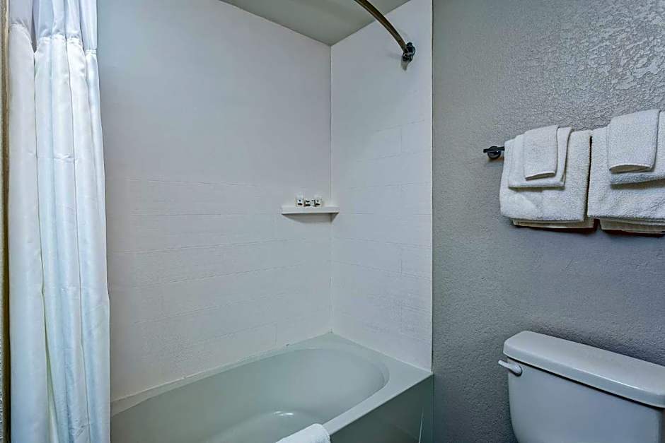 Holiday Inn Express & Suites Palm Coast - I-95