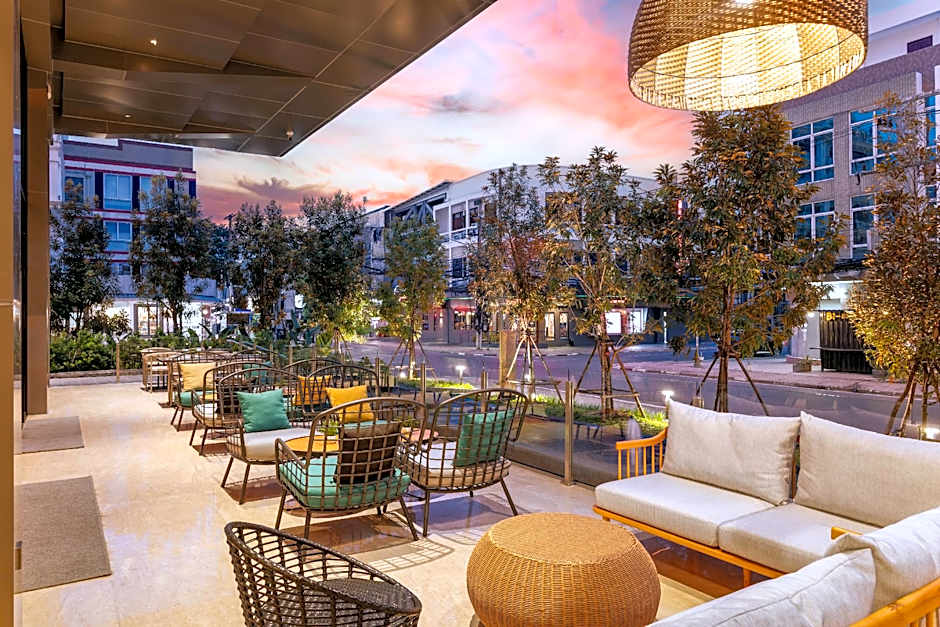 DoubleTree by Hilton Vientiane