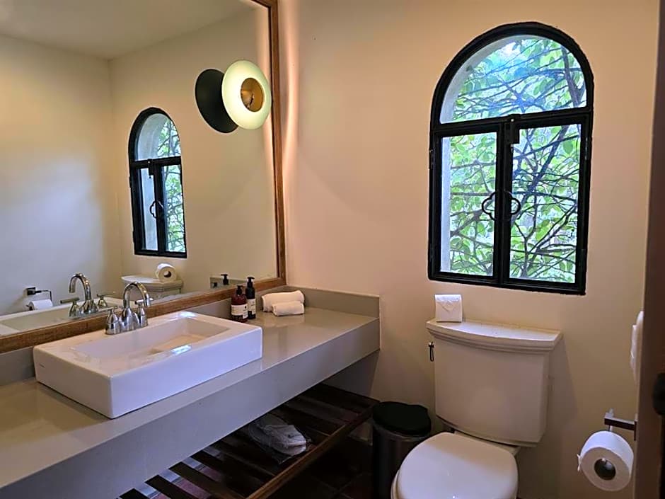 Alta Las Palomas Hotel