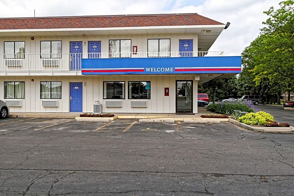 Motel 6-Amherst, OH - Cleveland West - Lorain