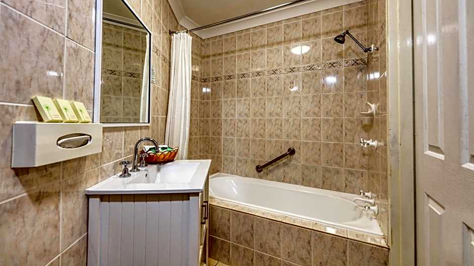 Canowindra Riverview Motel