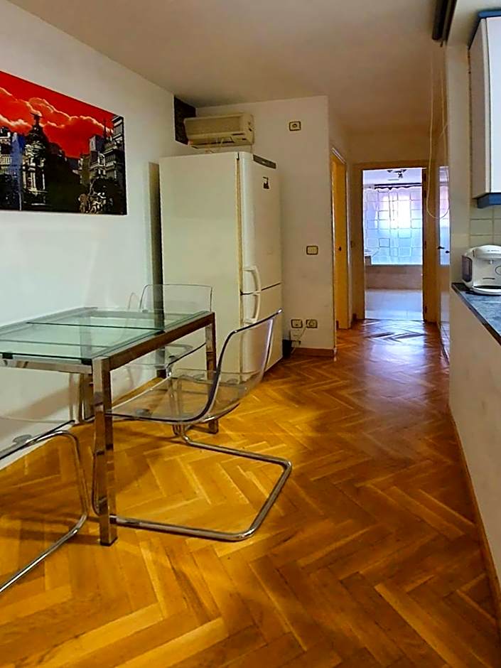 GRAN VIA -Chueca ROOMS PARKING TPH