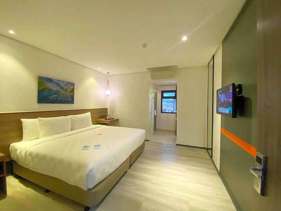 Photo 1 of 5 of Superior 1 King Bed
