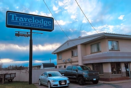 Travelodge by Wyndham Evanston