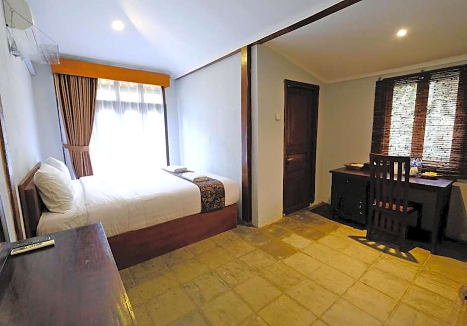 The Nalaya Hotel & Resto